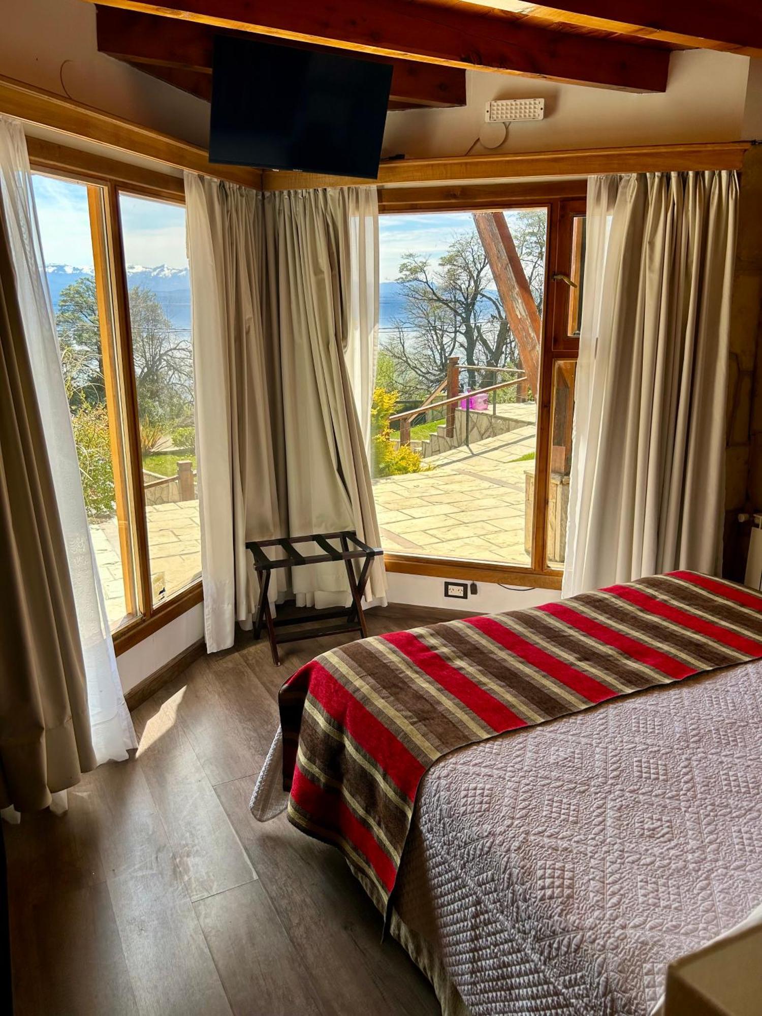 Bahia Paraiso & Apartahotel San Carlos de Bariloche